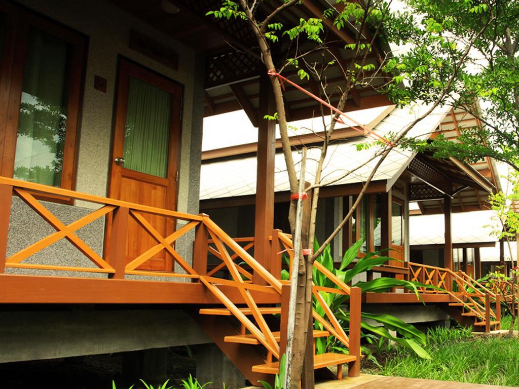Baan Siriporn Resort Samut Songkhram Exterior foto