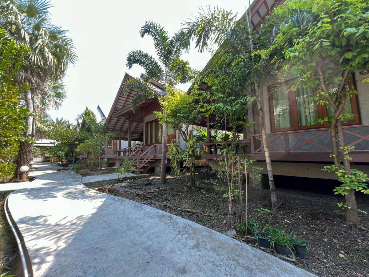 Baan Siriporn Resort Samut Songkhram Exterior foto