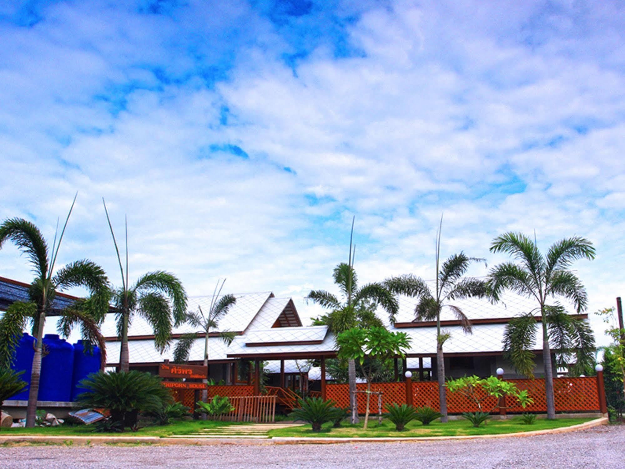 Baan Siriporn Resort Samut Songkhram Exterior foto