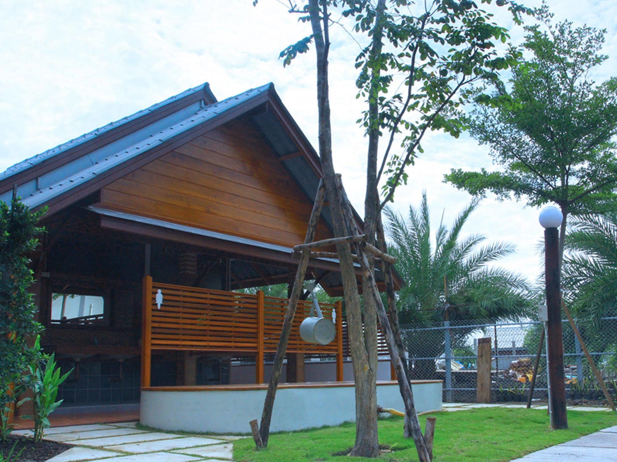 Baan Siriporn Resort Samut Songkhram Exterior foto