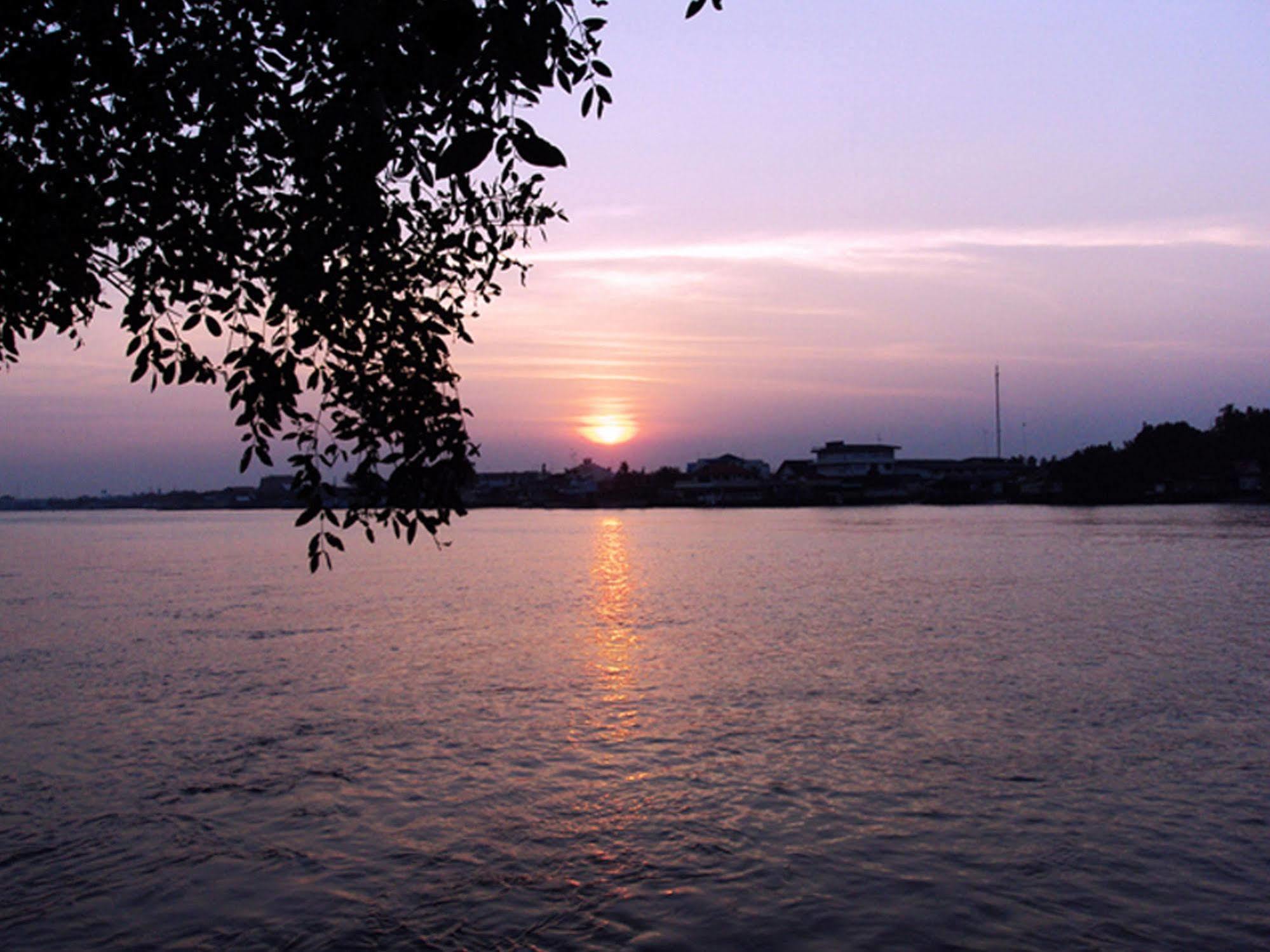 Baan Siriporn Resort Samut Songkhram Exterior foto